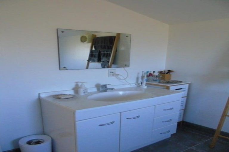 Photo of property in 48 Percy Dyett Drive, Karori, Wellington, 6012