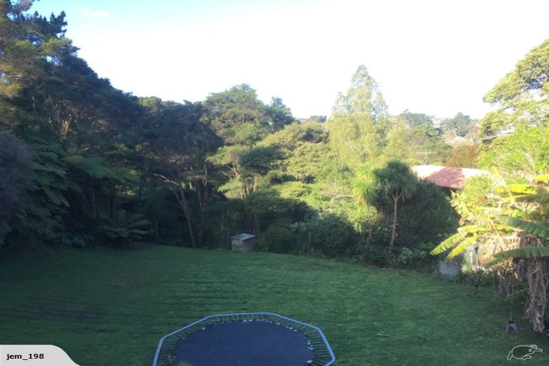 Photo of property in 17 Mcclintock Road, Massey, Auckland, 0614