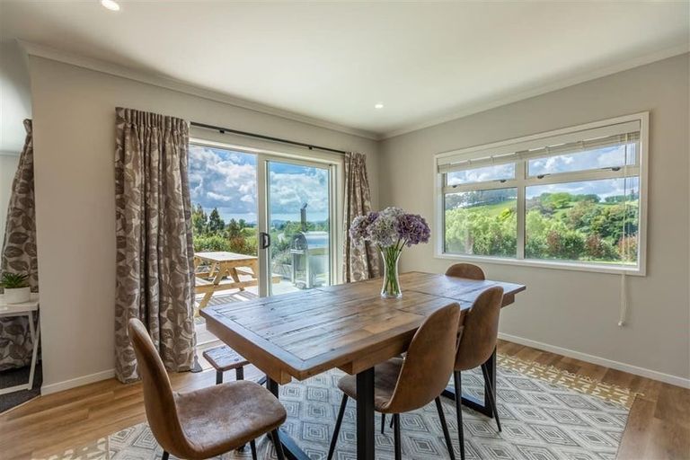 Photo of property in 100 Racecourse Road, Waipawa, 4210