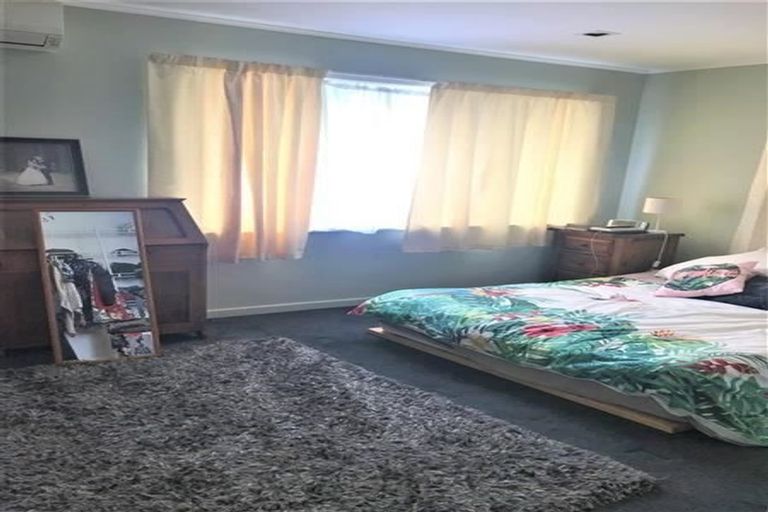 Photo of property in 281 Don Buck Road, Massey, Auckland, 0614