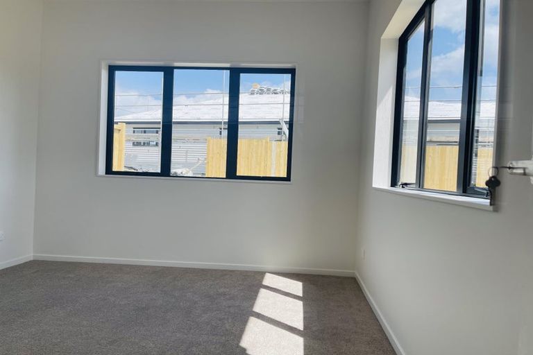 Photo of property in 46 Auranga Drive, Karaka, 2113