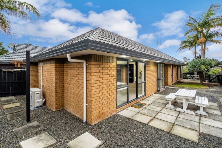 Photo of property in 620/12 Northcross Drive, Oteha, Auckland, 0632