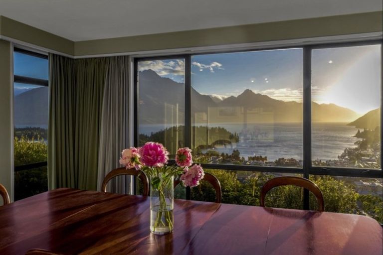 Photo of property in 47 Kent Street, Queenstown, 9300
