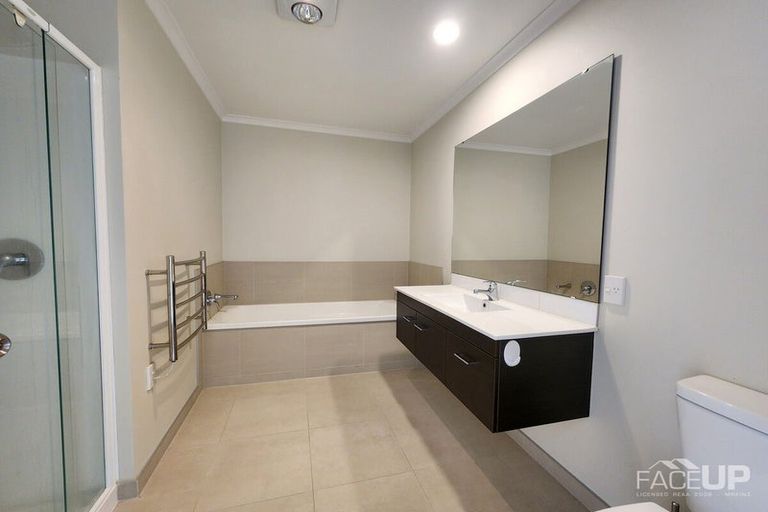 Photo of property in 26 Station Street, Hobsonville, Auckland, 0616