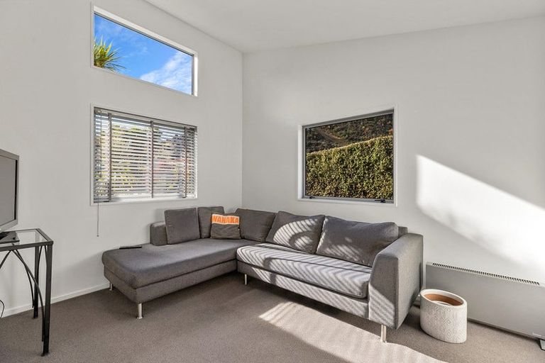 Photo of property in 16 Allenby Place, Wanaka, 9305