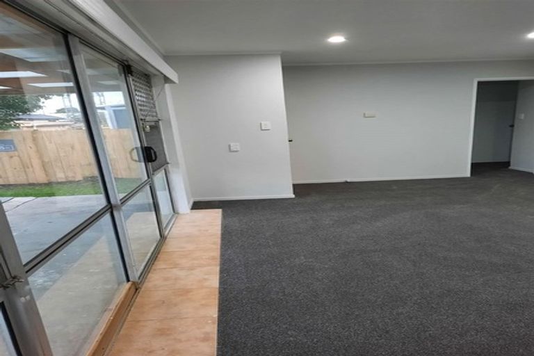 Photo of property in 1/42 Kenderdine Road, Papatoetoe, Auckland, 2025