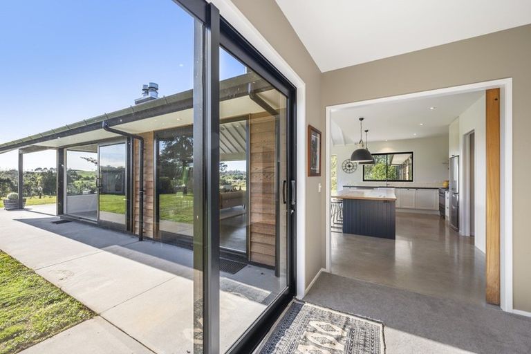 Photo of property in 126 Blackbridge Road, Karaka, Papakura, 2580