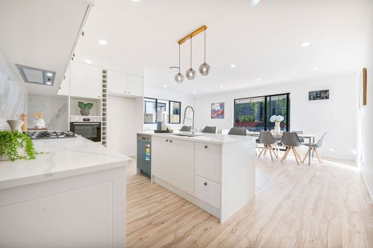 Photo of property in 24 Matahae Drive, Flat Bush, Auckland, 2019