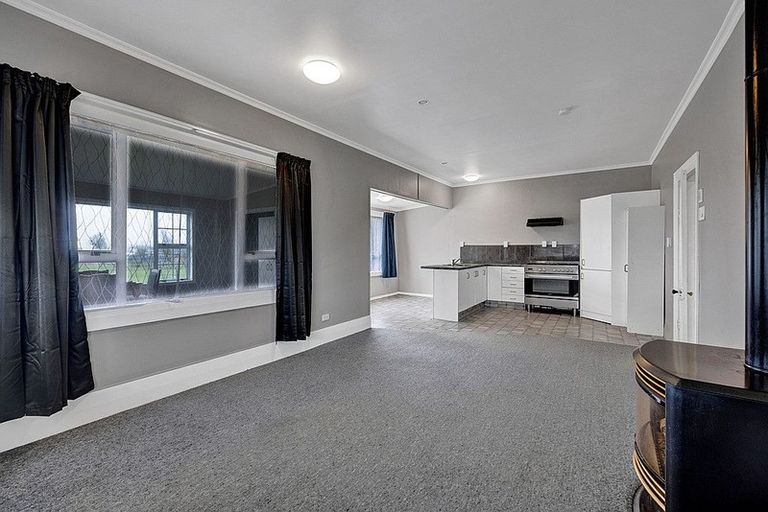 Photo of property in 39 Celia Street, Stratford, 4332