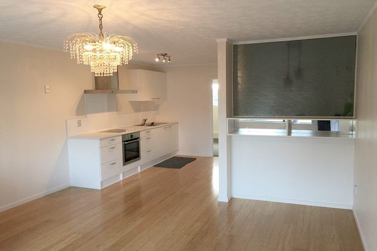 Photo of property in 5/320 Pakuranga Road, Pakuranga Heights, Auckland, 2010