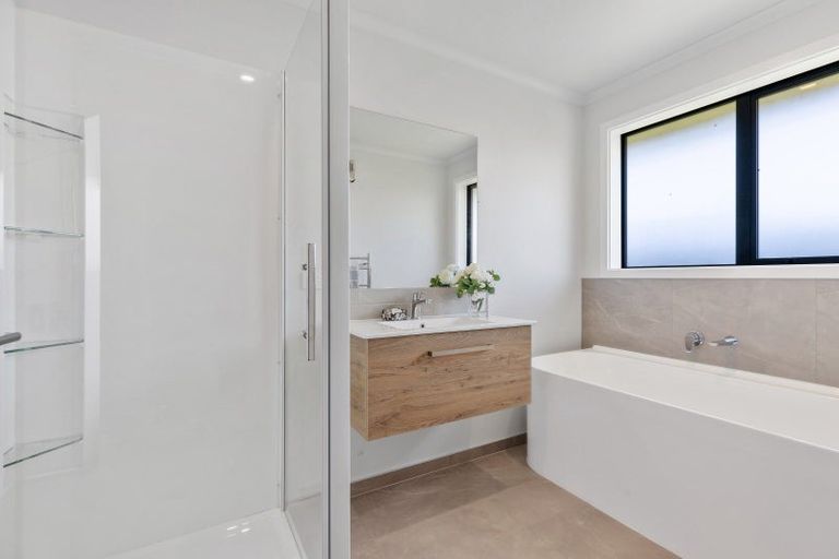 Photo of property in 14 Radar Drive, Rolleston, 7615