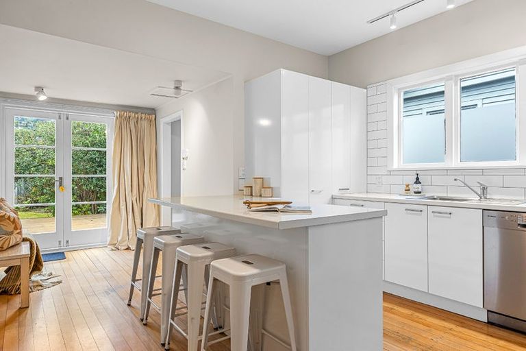 Photo of property in 20 Birdwood Avenue, Beckenham, Christchurch, 8023