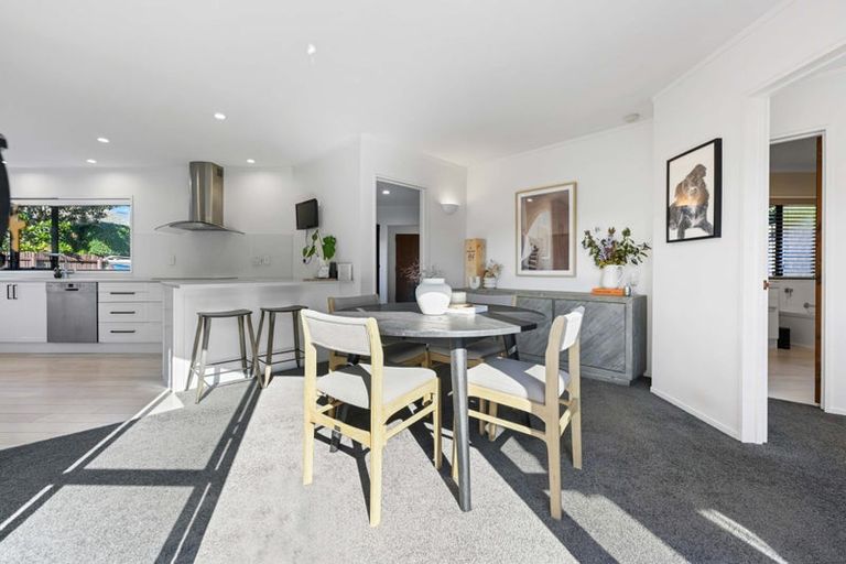 Photo of property in 27 Delamare Road, St Andrews, Hamilton, 3200