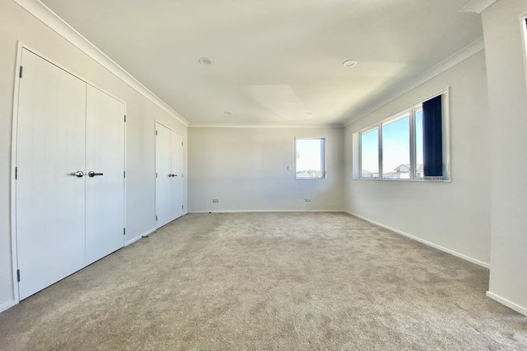 Photo of property in 70 Donegal Park Drive, Flat Bush, Auckland, 2019