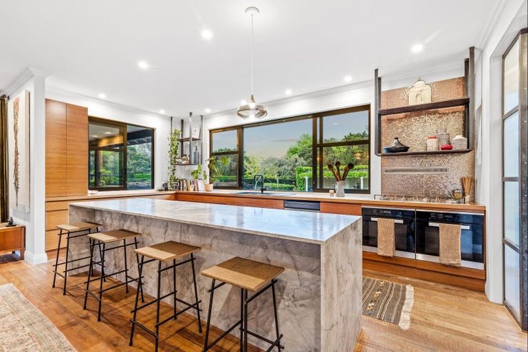 Photo of property in 2 Tamahunga Drive, Matakana, Warkworth, 0985