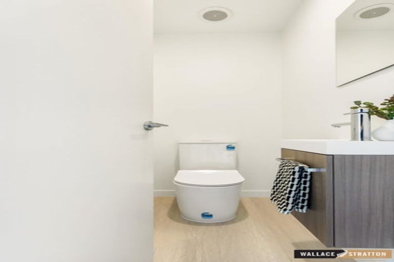 Photo of property in 11/2 Moor Avenue, Te Atatu Peninsula, Auckland, 0610