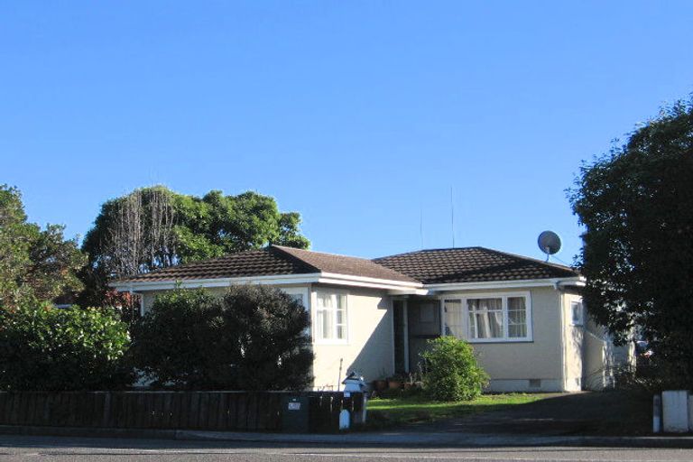 Photo of property in 63 Featherston Street, Takaro, Palmerston North, 4412