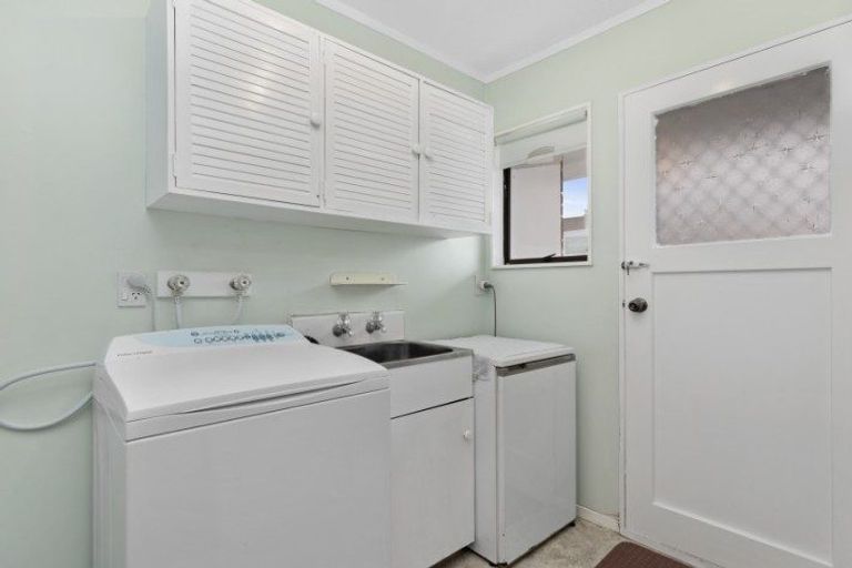 Photo of property in 3/18 Cressy Street, Waterloo, Lower Hutt, 5011