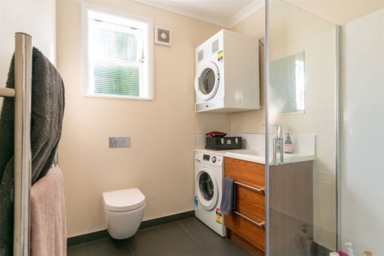 Photo of property in 144 Townsend Road, Miramar, Wellington, 6022