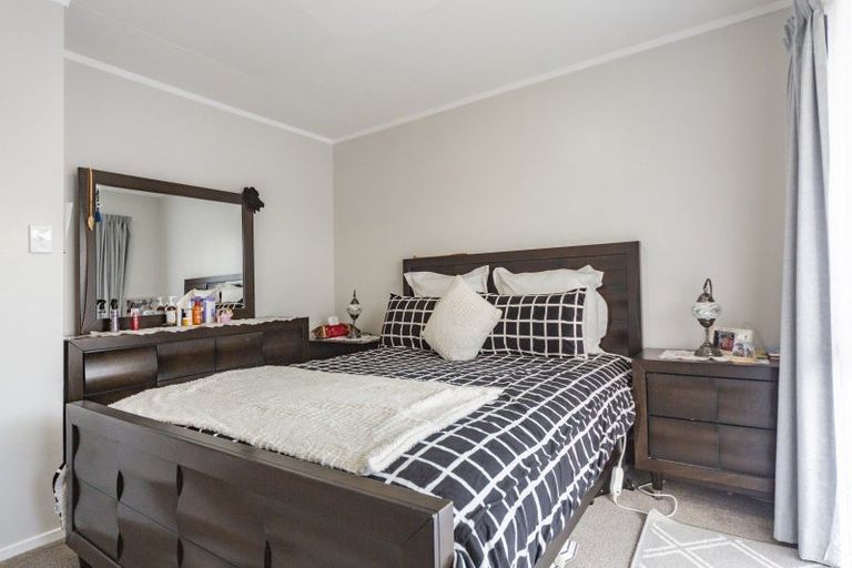 Photo of property in 32b Somerset Crescent, Highbury, Palmerston North, 4412