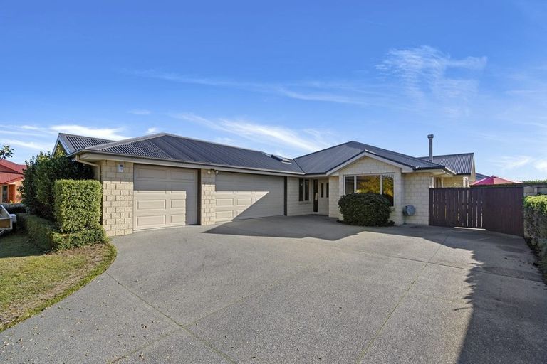 Photo of property in 15 Frame Crescent, Rolleston, 7614