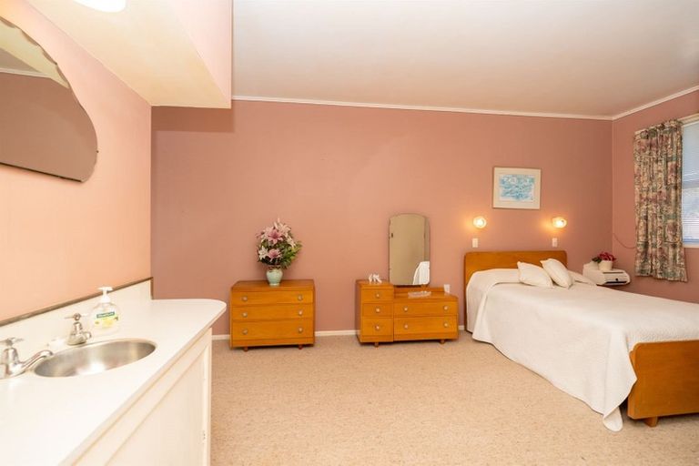 Photo of property in 32 Resthill Crescent, Glenview, Hamilton, 3206