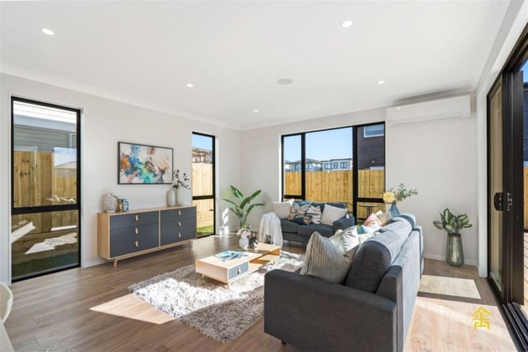 Photo of property in 50 Myland Drive, Hobsonville, Auckland, 0616