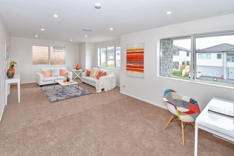 Photo of property in 16 Lisnoble Road, Flat Bush, Auckland, 2019