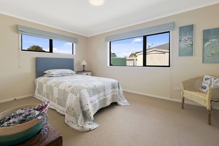 Photo of property in 5a York Street, Drury, 2113