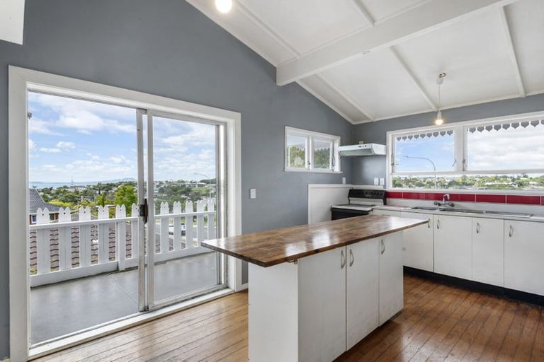 Photo of property in 93 Glamorgan Drive, Torbay, Auckland, 0630