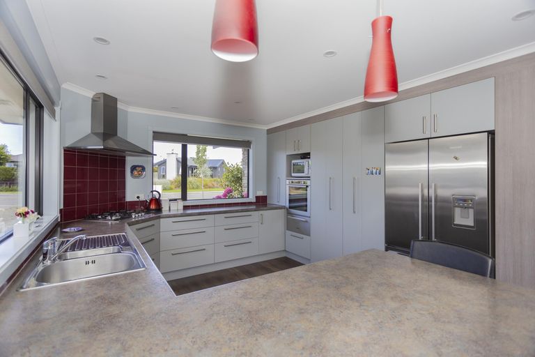 Photo of property in 18 Blue Stone Drive, Waiareka Junction, Oamaru, 9401