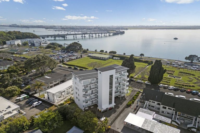 Photo of property in 3/22 Cliff Road, Tauranga, 3110