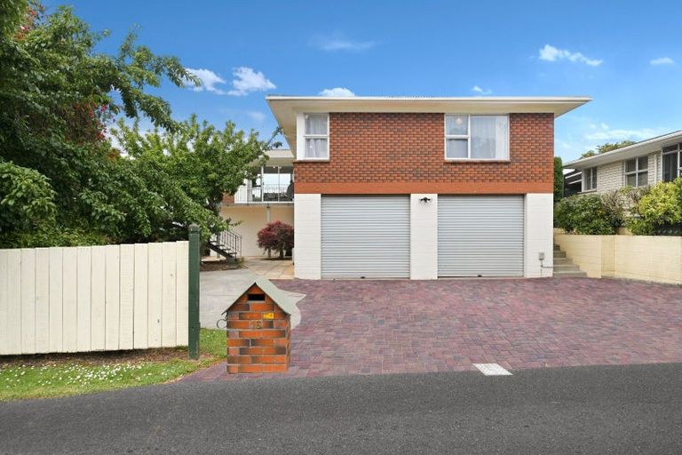 Photo of property in 16 Resthill Crescent, Glenview, Hamilton, 3206