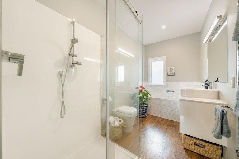 Photo of property in 26 William Street, Petone, Lower Hutt, 5012