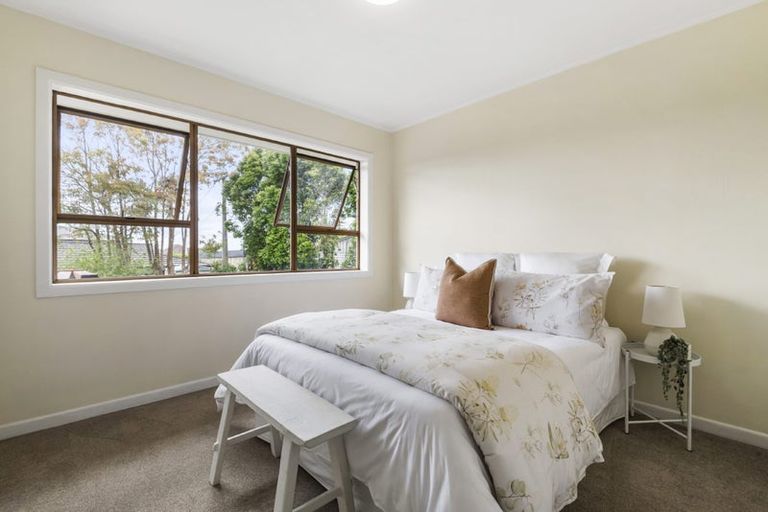 Photo of property in 254a East Coast Road, Forrest Hill, Auckland, 0620