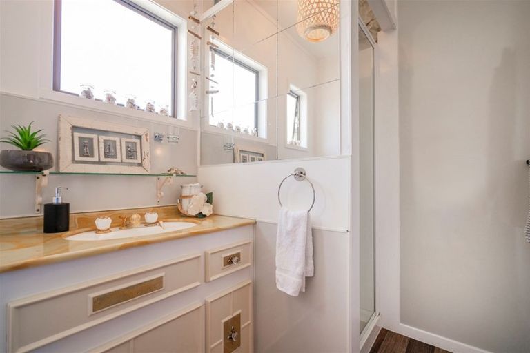 Photo of property in 13 Dundas Street, Whitianga, 3510