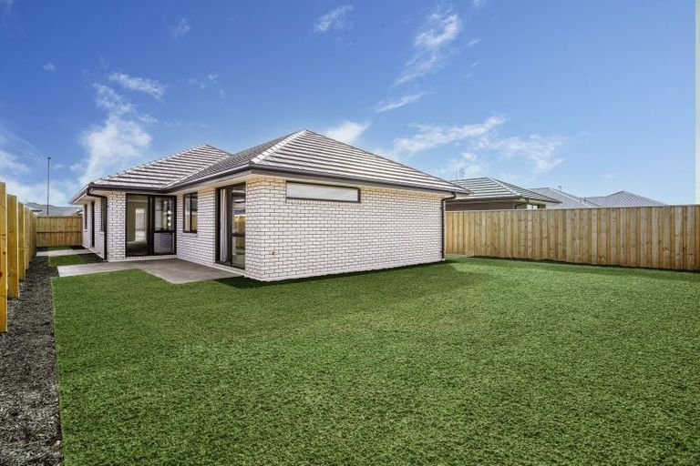 Photo of property in 12 Mccahon Lane, Rolleston, 7615