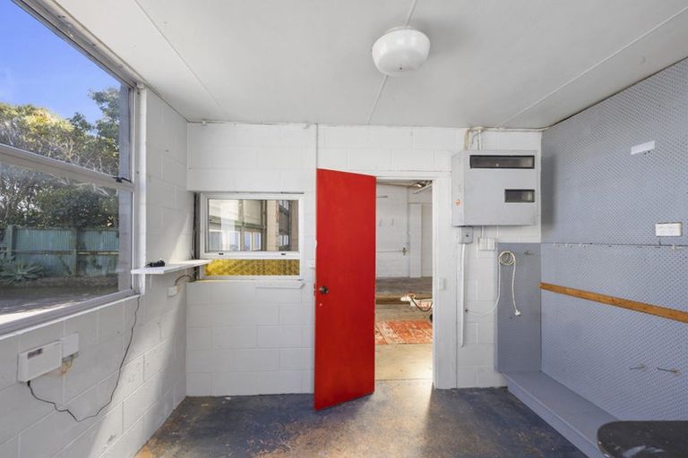 Photo of property in 17a Cutfield Road, New Plymouth, 4310