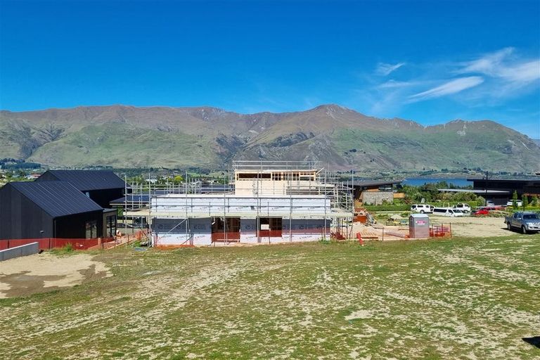 Photo of property in 9 Mills Road, Wanaka, 9305