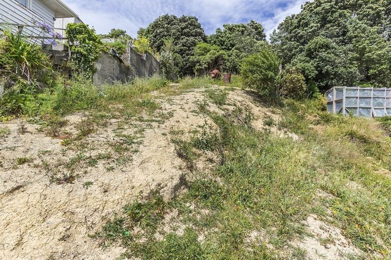 Photo of property in 30 Robertson Street, Owhiro Bay, Wellington, 6023