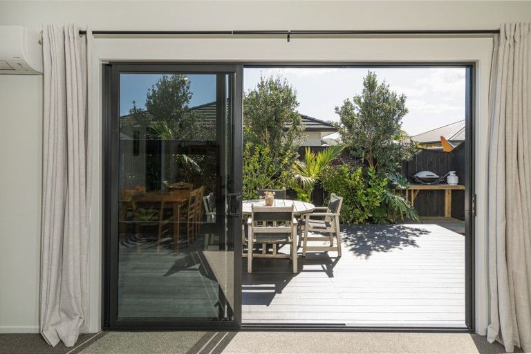 Photo of property in 128 Kupe Drive, Whitianga, 3510