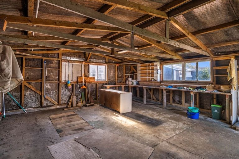 Photo of property in 124 Weraroa Road, Waverley, 4510