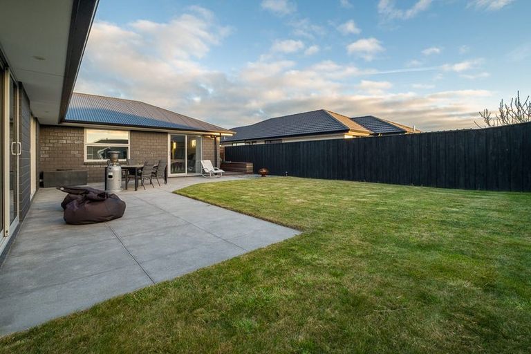 Photo of property in 33 Northmoor Boulevard, Rolleston, 7615