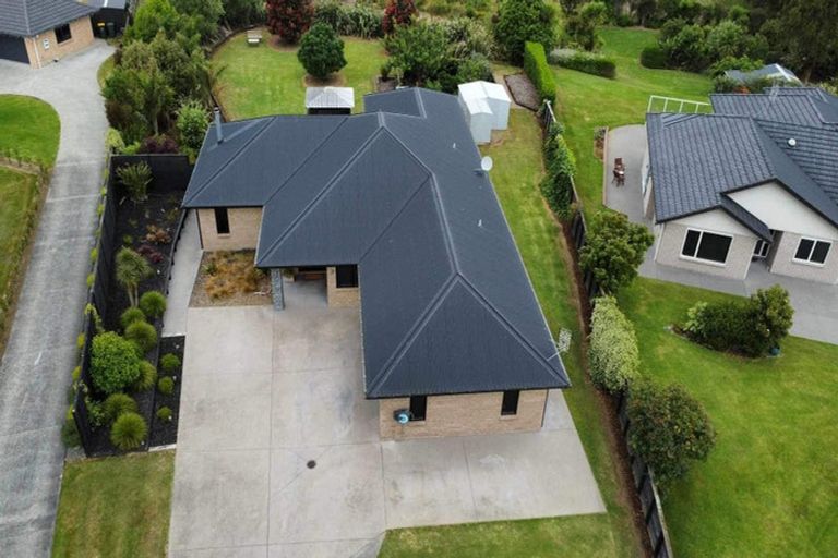 Photo of property in 39 Kendallvale Drive, Waiuku, 2123