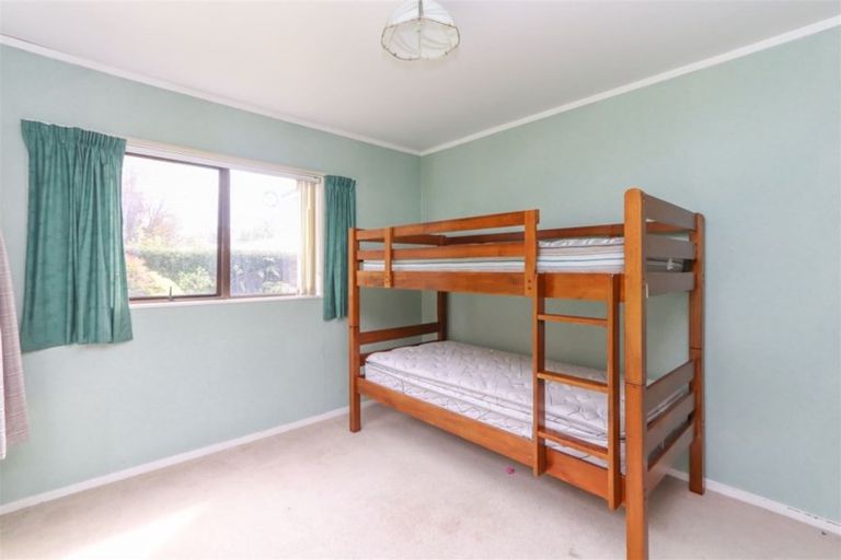 Photo of property in 16 Tainui Terrace, Inglewood, 4330