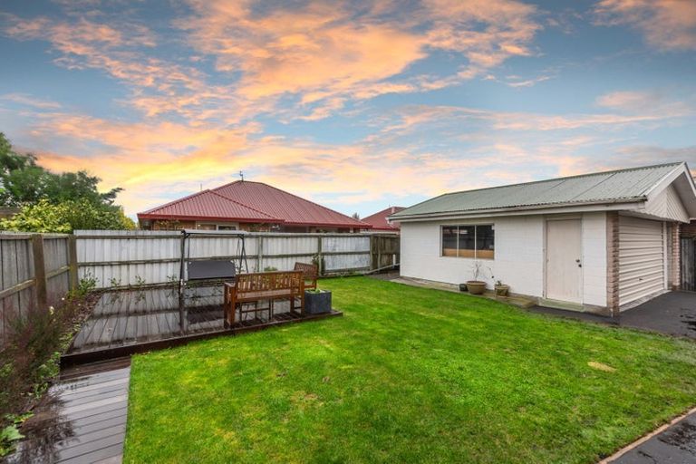 Photo of property in 62 Daniels Road, Redwood, Christchurch, 8051