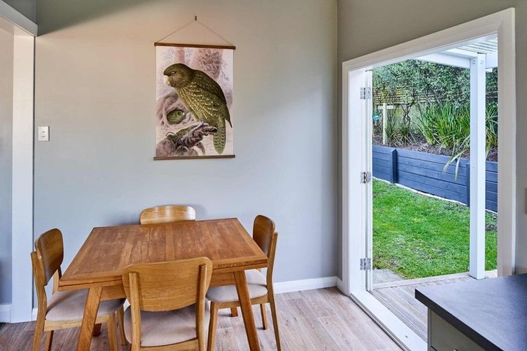 Photo of property in 10 Helen Street, Brooklyn, Wellington, 6021