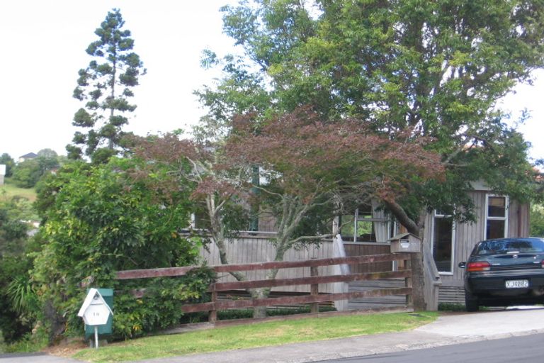 Photo of property in 20 Macnay Way, Murrays Bay, Auckland, 0630