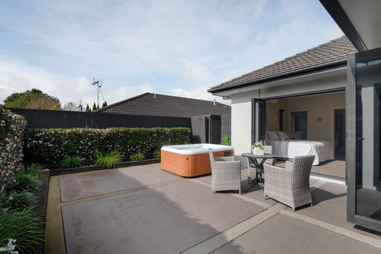 Photo of property in 52 Wiltshire Drive, Huntington, Hamilton, 3210
