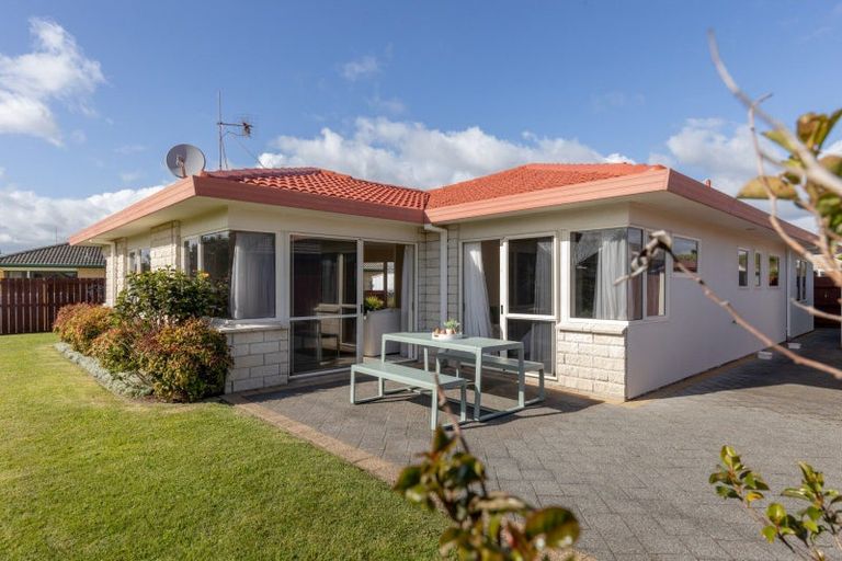 Photo of property in 22 Azalea Dell, Mount Maunganui, 3116